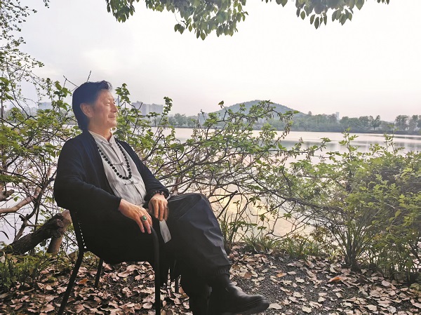 浓妆淡抹总相宜——读张然的画